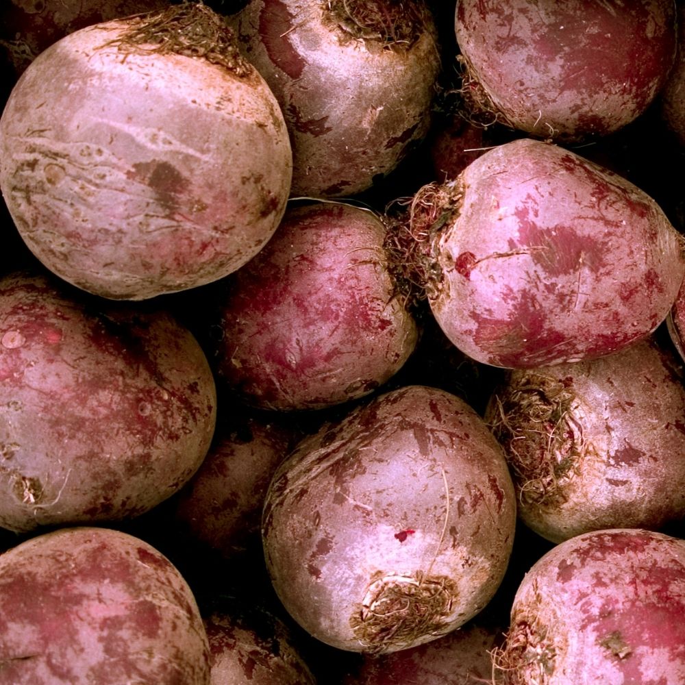 Order fresh organic beetroots and other organic fruit and vegetables, delivered to your door in Melbourne.