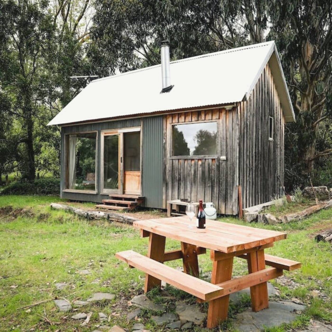 Stay on an organic farm near Daylesford, Victoria